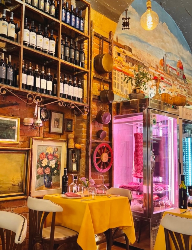 Murales di Firenze e cantina vini